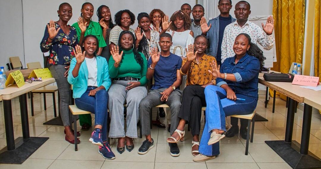 Initiation au fact-checking : une première cohorte de 21 fact-checkers