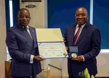 Gratification : Maixent Raoul Ominga honoré d’une médaille d’or par la Ligue universelle du Bien public