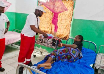 Lutte contre le paludisme :TBC offre des moustiquaires imprégnées aux malades dans deux CSI de Brazzaville
