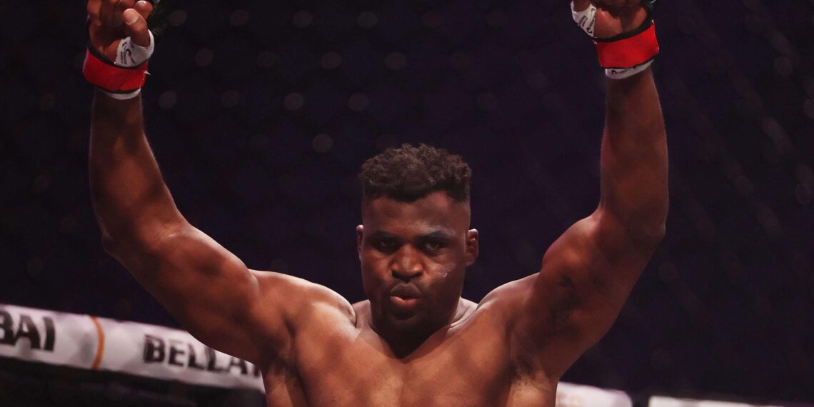 “ Francis Ngannou, pardon, tape doucement !” : Michel Gohou fait rire la toile après le KO express du Predator