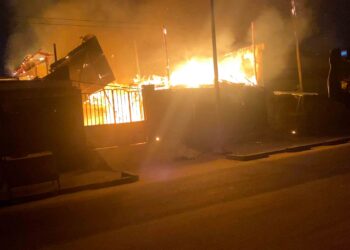 Incendie à King Park : un complexe de loisirs ravagé par les flammes à Nkombo